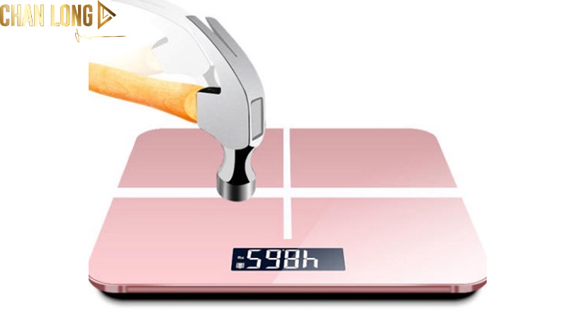 4 loại chất liệu thường dùng trên cân sức khoẻ 6 kinh-cuong-luc-can-dien-tu