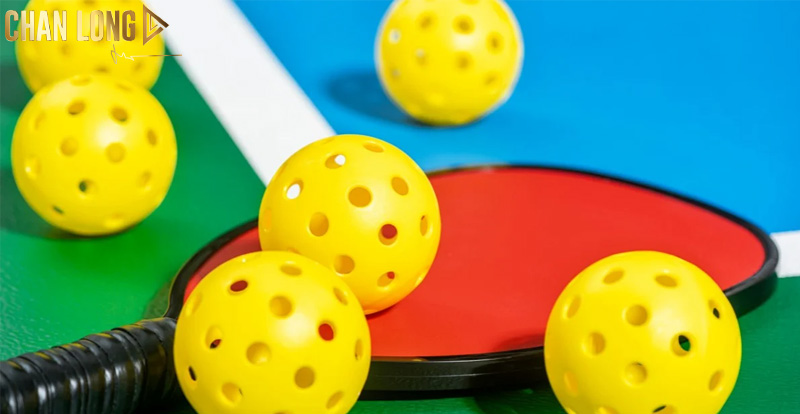 Tìm hiểu các loại bóng Pickleball: kích thước, phân loại và giá bán 6 tim-hieu-cac-loai-bong-Pickleball