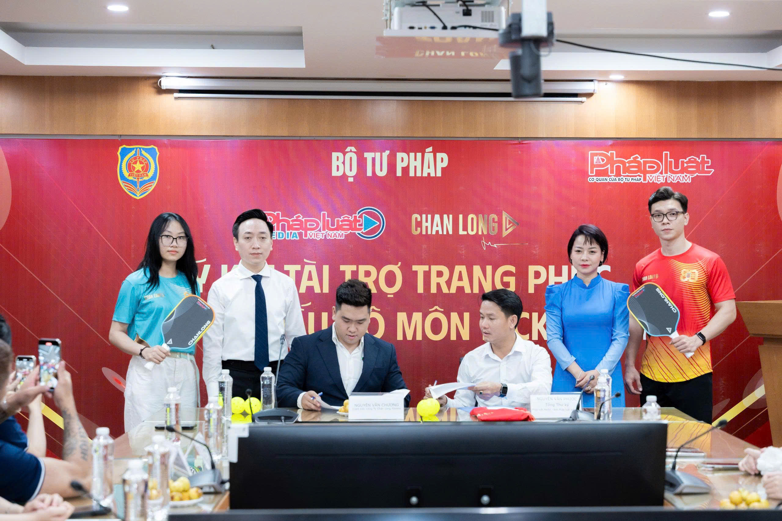 chan long dong hanh cung hoi thao nganh tu phap 4