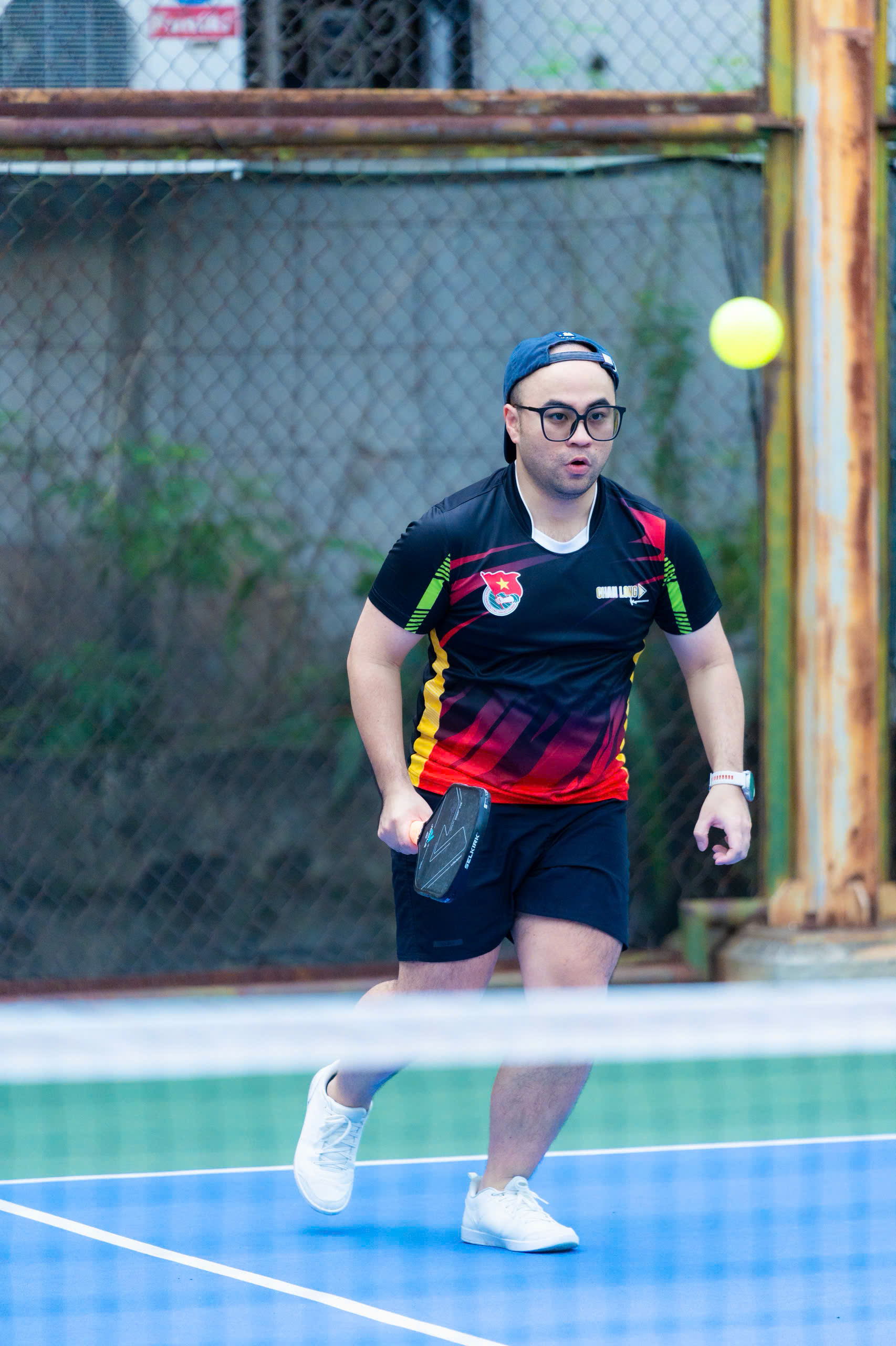 chan long giai thanh nien 2