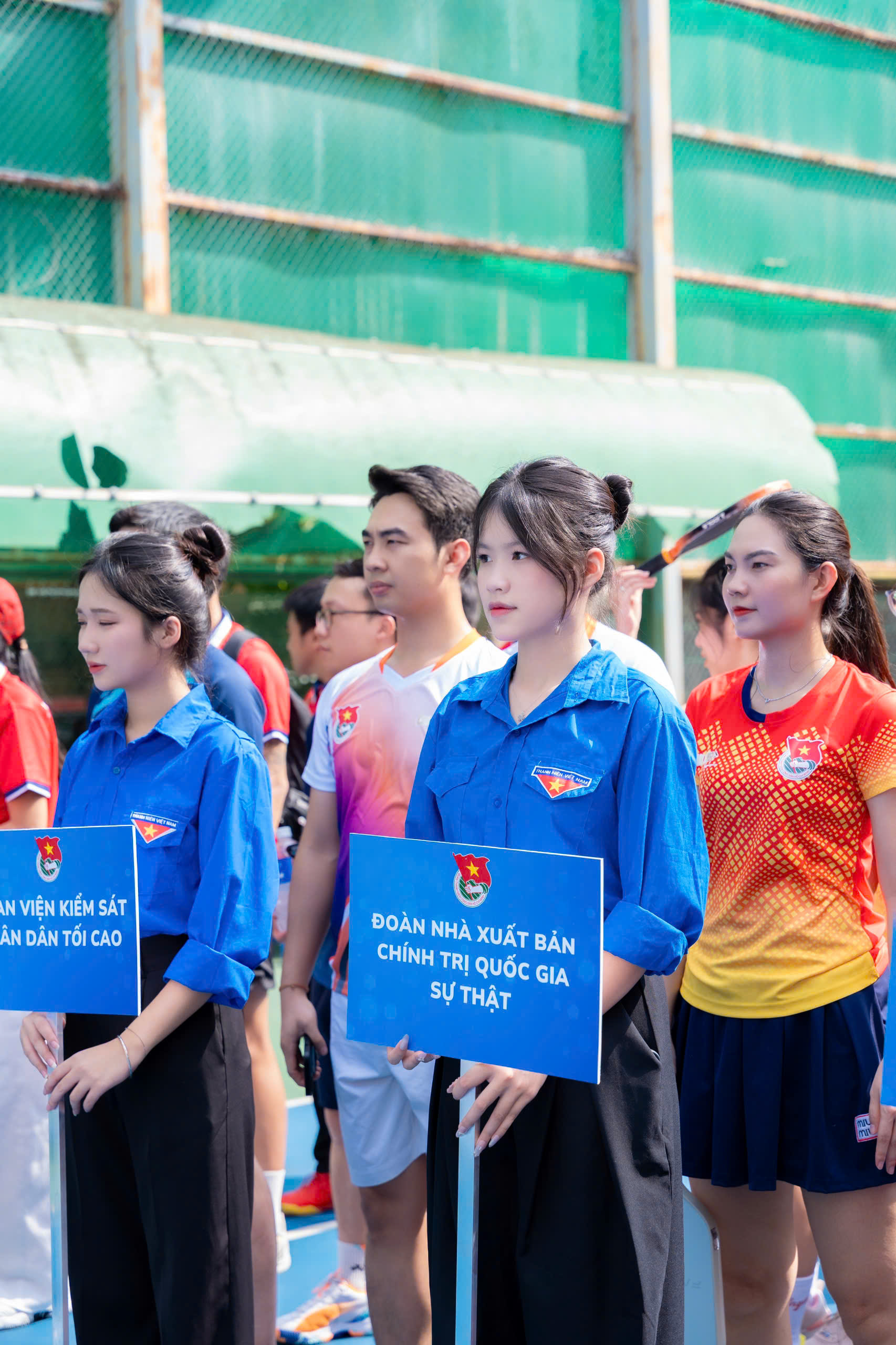 chan long giai thanh nien 9